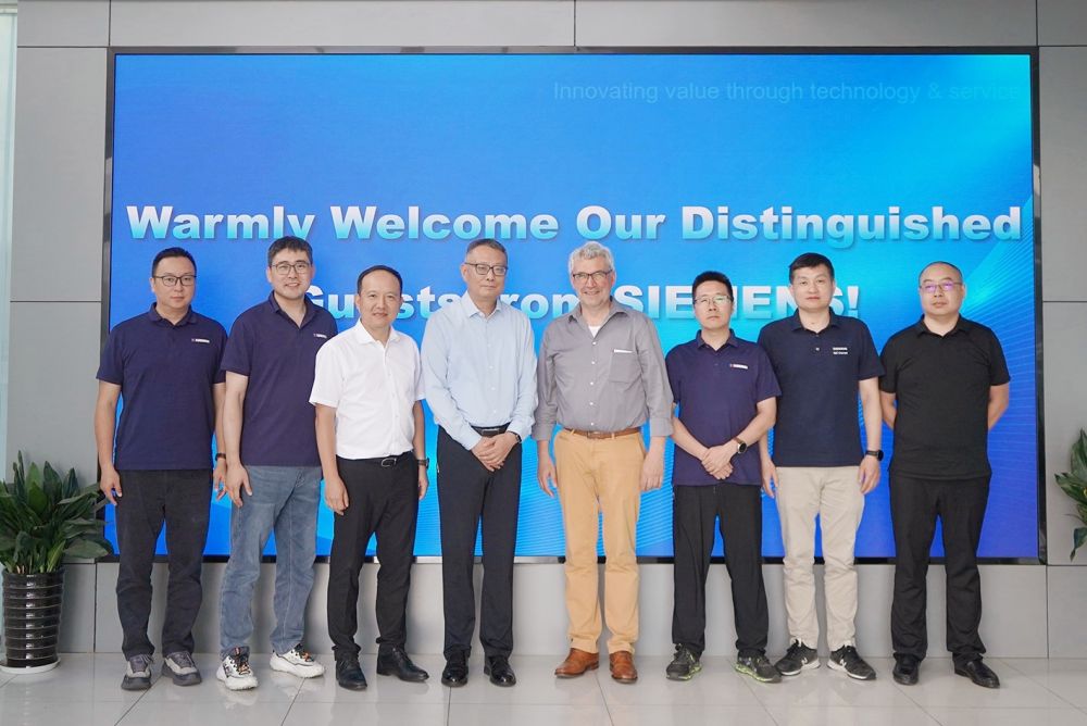 SIEMENS中国有限公司到访GENMAdg视讯重机制造基地(图3)